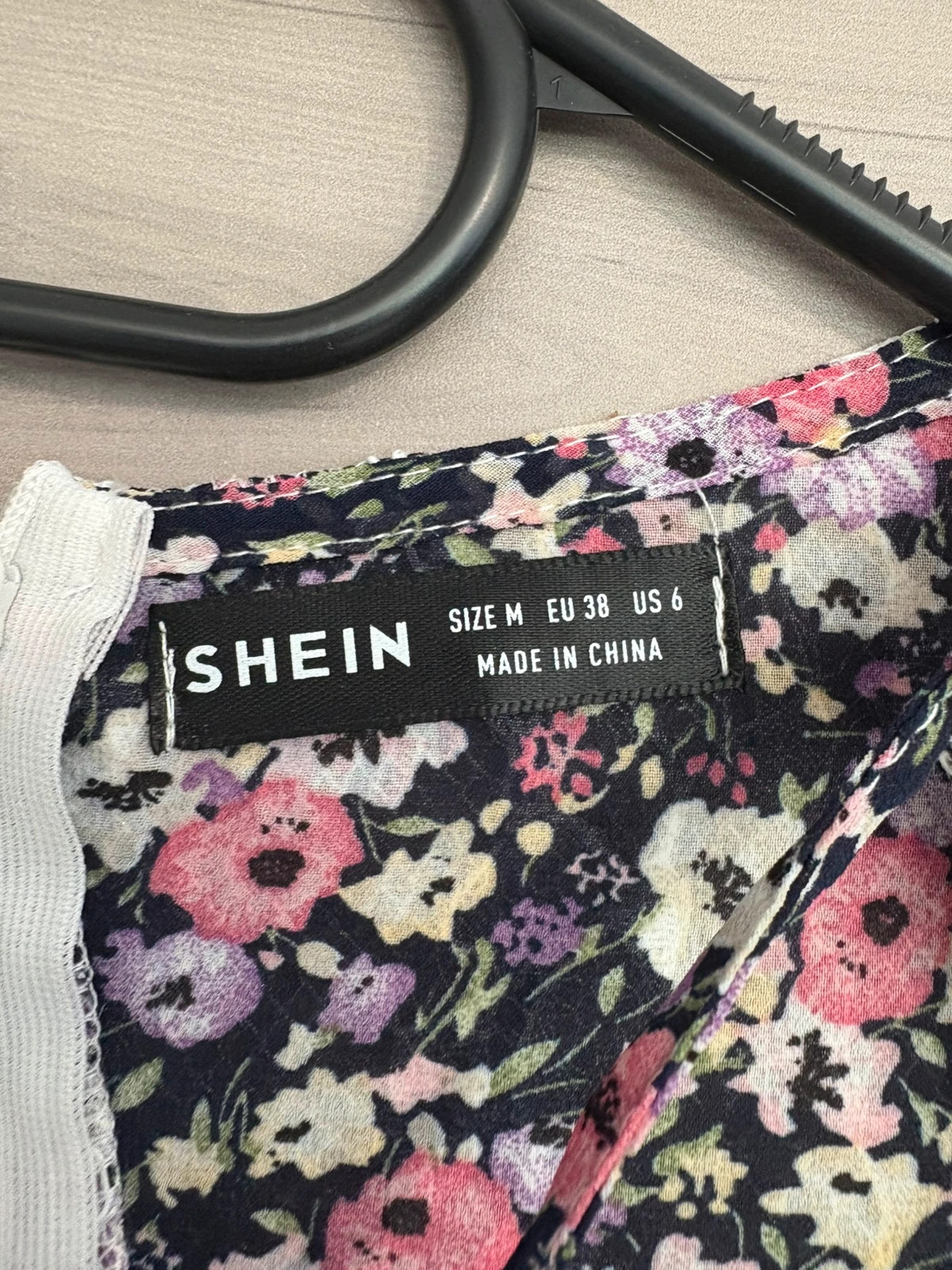 Robe fleurie dentelle – Shein – taille M / 38 / 10 2