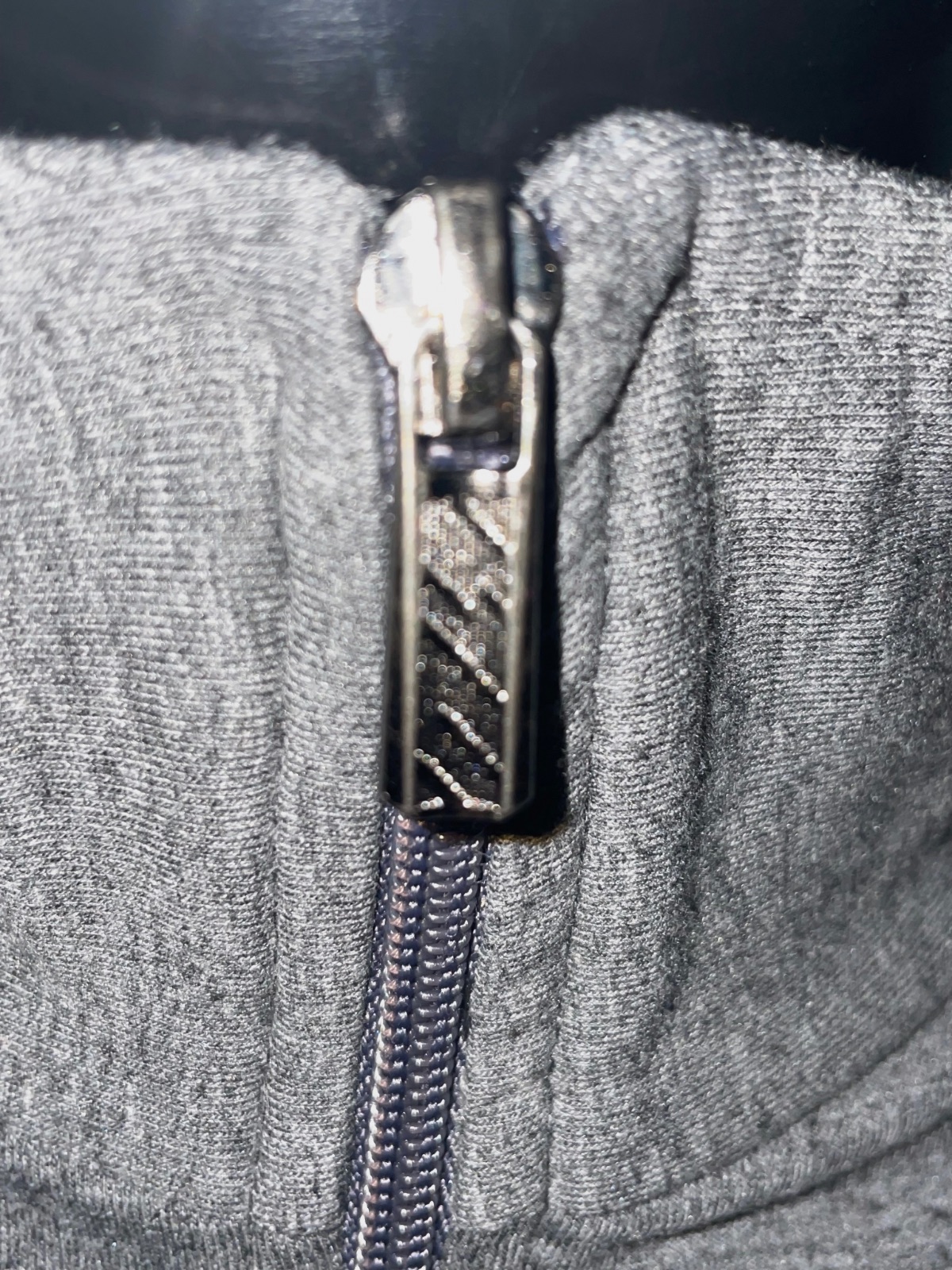 Hugo boss veste zip / Taille : XL / Très bon état / Flocage logo  – Hugo Boss – taille XL 5