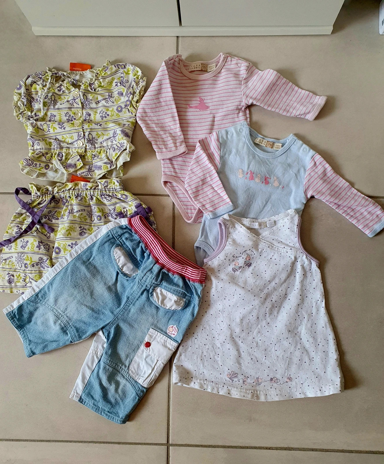 Joli lot vêtements fille 3 mois