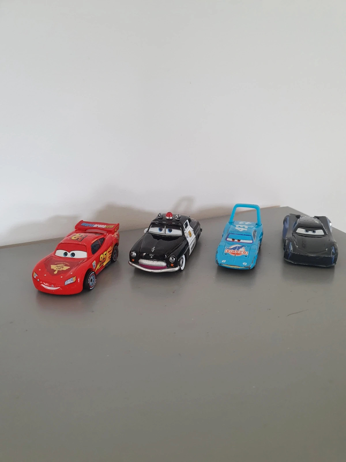 Lot 4 voitures Cars Disney Pixar