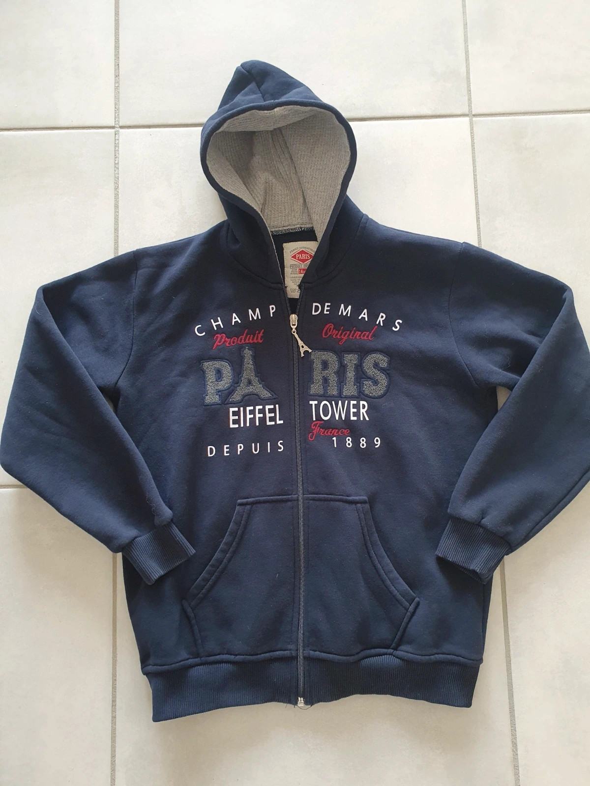 Jolie veste zippée Paris