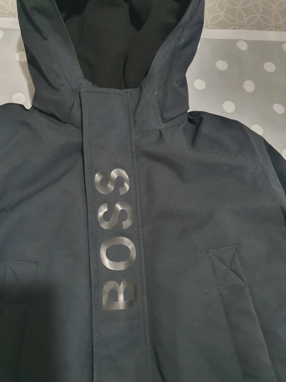 Magnifique blouson Hugo Boss 10 ans – Hugo Boss – taille 10 ans / 140 cm 2