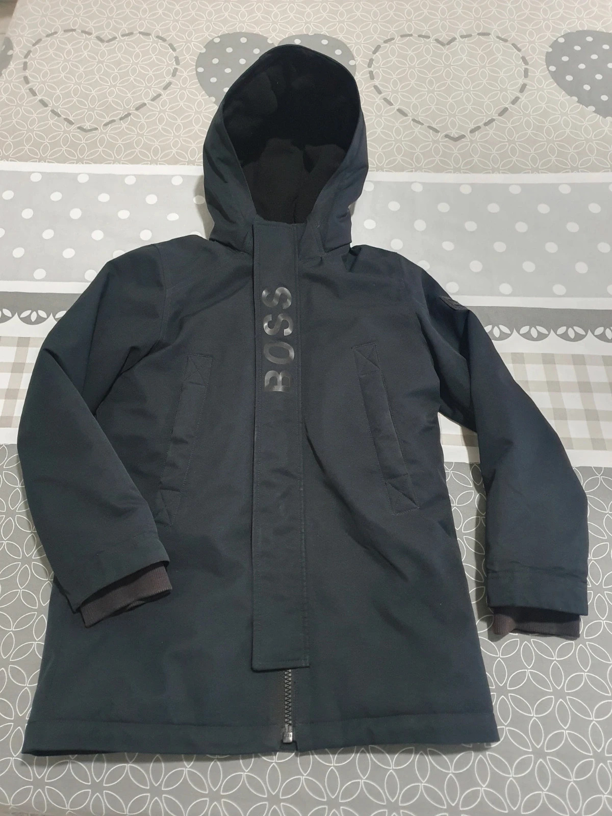 Magnifique blouson Hugo Boss 10 ans