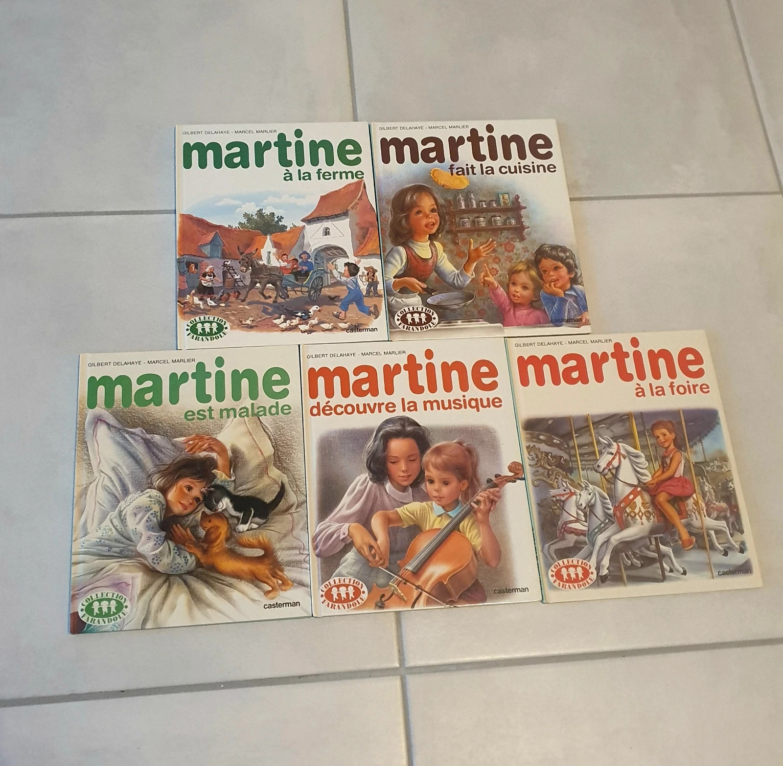 Lot de 5 livres Martine