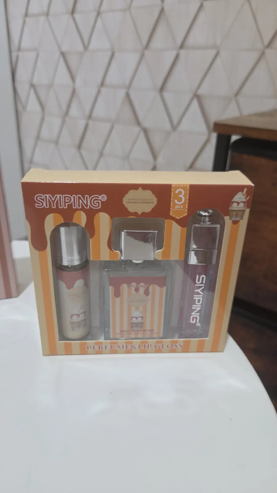 Coffret gloss/parfum/musc – Siyiping 4