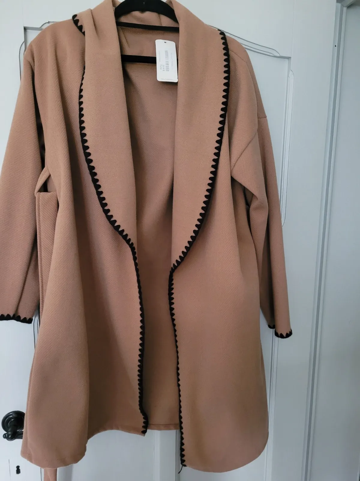 Manteau léger beige à bordures festonnées noires – Frankel-h – taille Taille unique 3