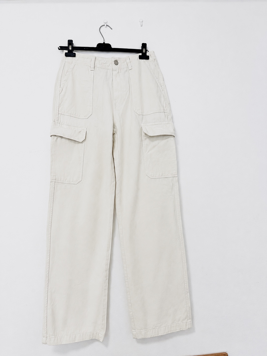 Pantalón cargo de mujer Zara blanco talla 38 – Zara – taille M