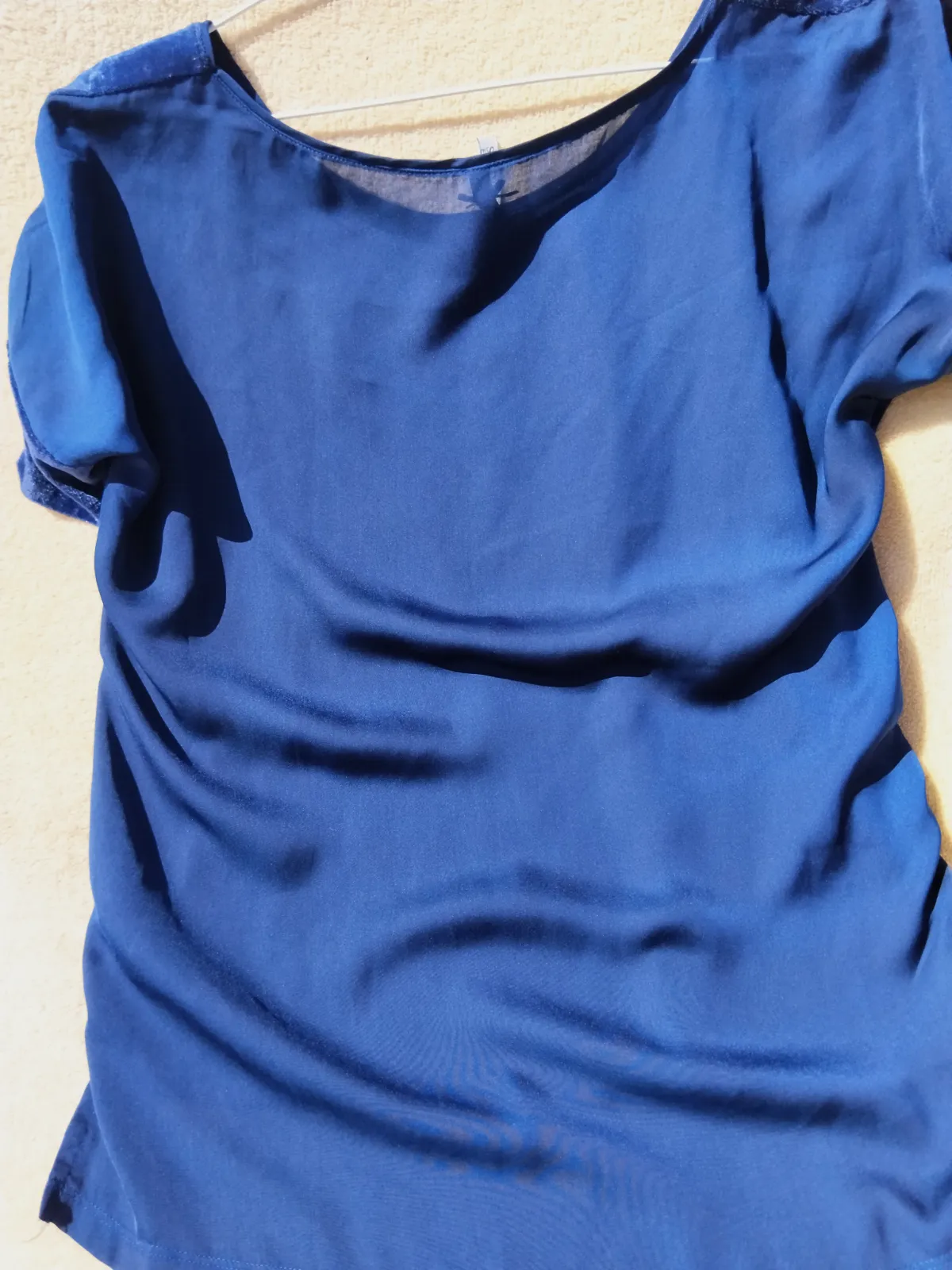 Camiseta de terciopelo azul Stradivarius – Stradivarius – taille S 3