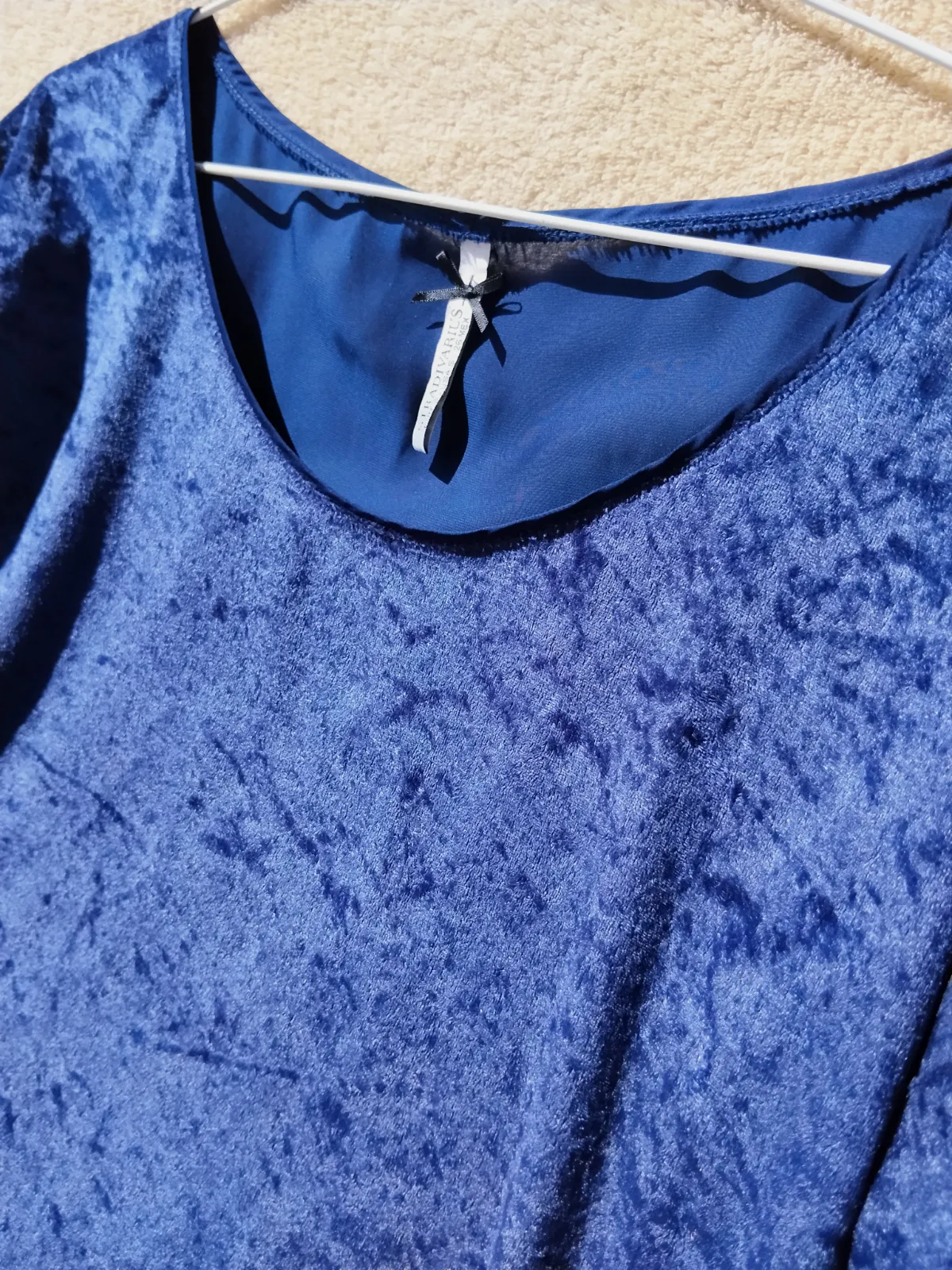 Camiseta de terciopelo azul Stradivarius – Stradivarius – taille S 2