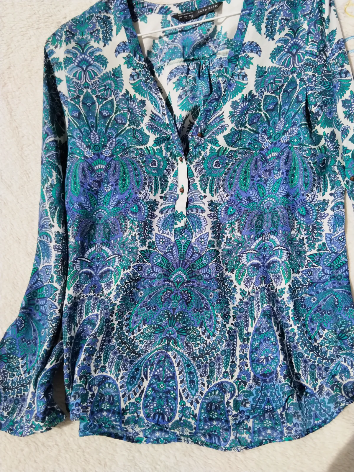 Blusa Zara estampada con cuello en V – Zara – taille S 2