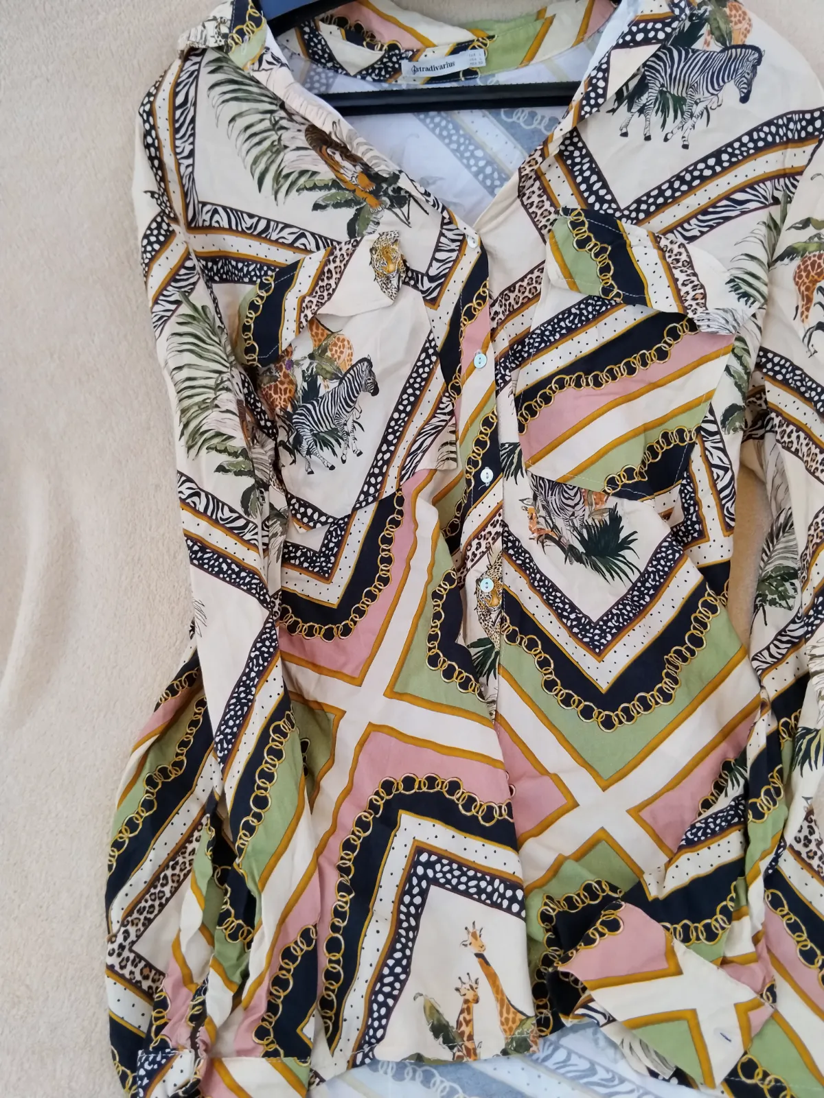 Camisa con estampado safari Stradivarius – Stradivarius – taille L 2