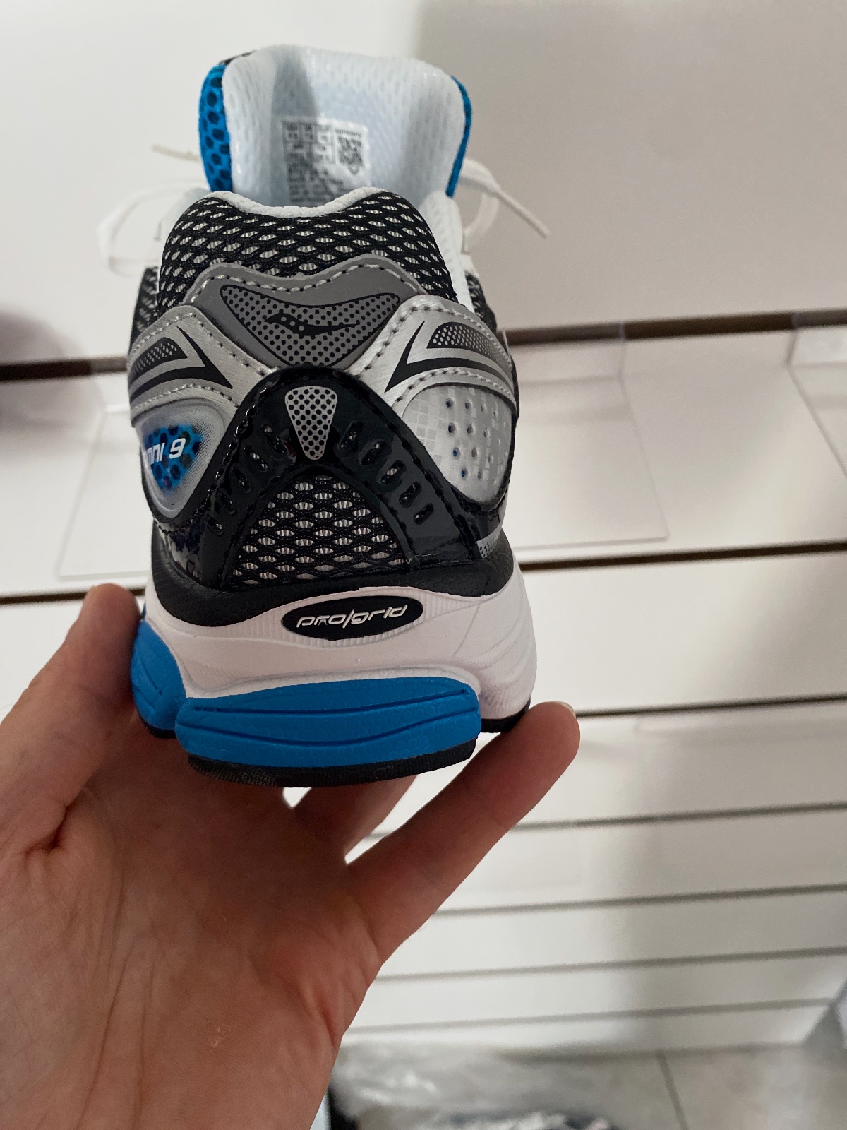 Saucony omni 9 progride bleu et blanche  – Saucony – taille EU 42 4
