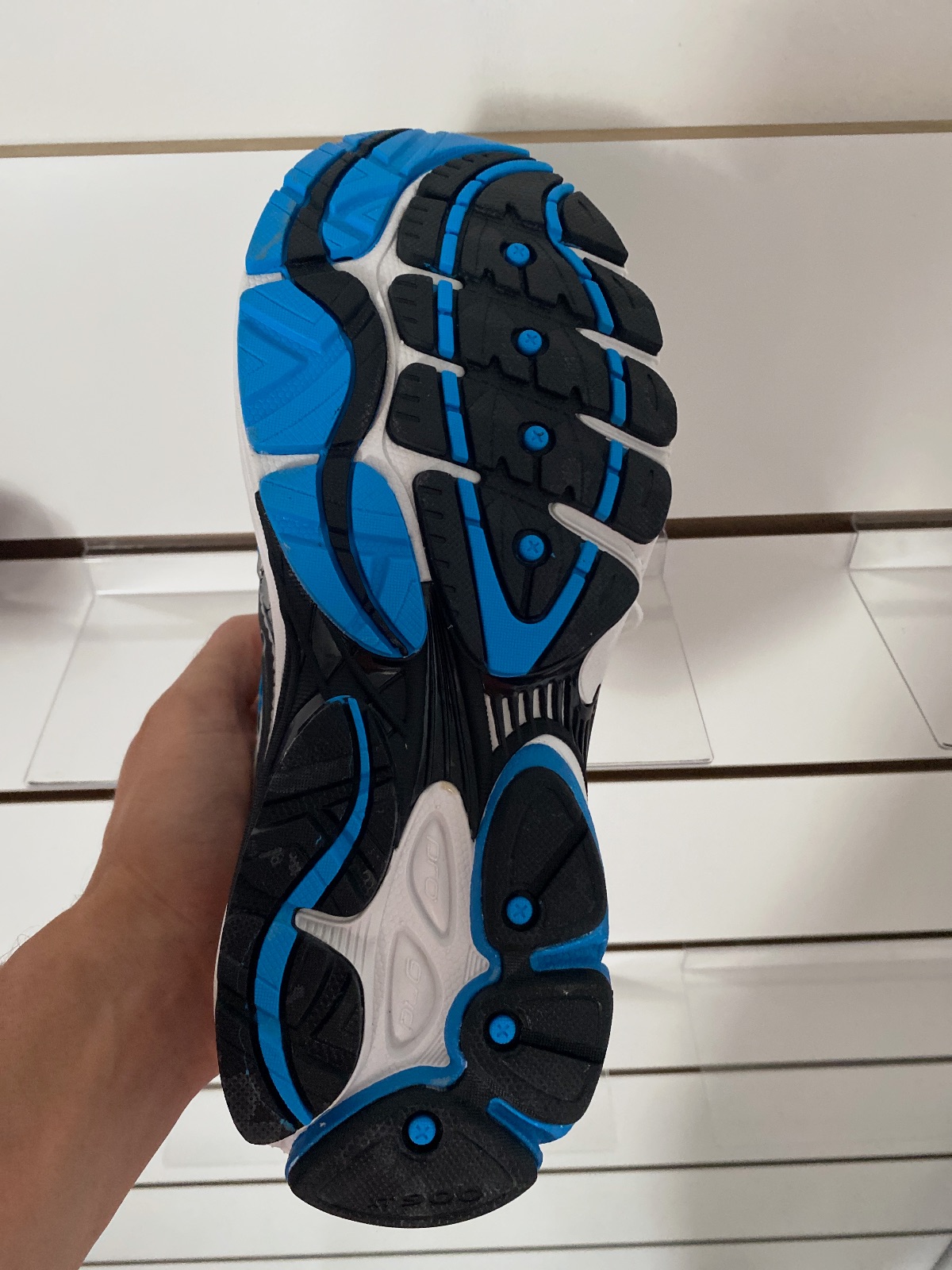 Saucony omni 9 progride bleu et blanche  – Saucony – taille EU 42 6