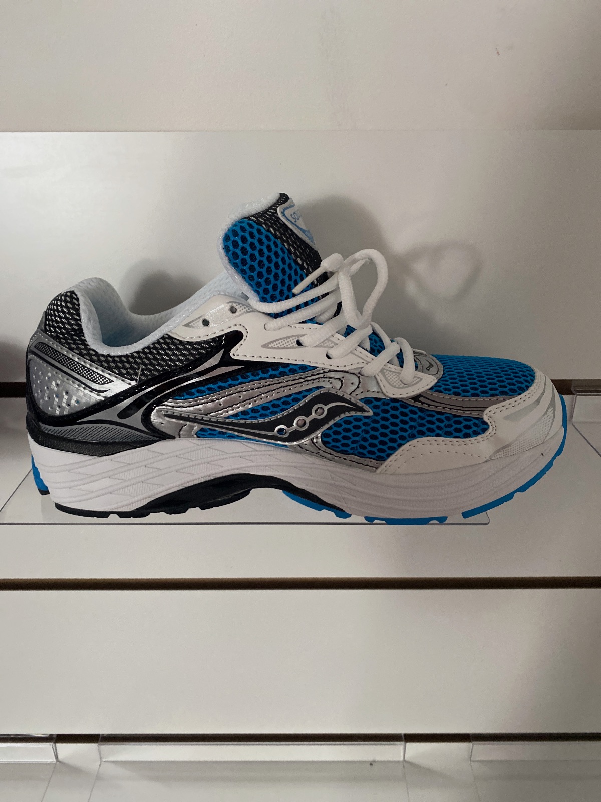 Saucony omni 9 progride bleu et blanche  – Saucony – taille EU 42 2