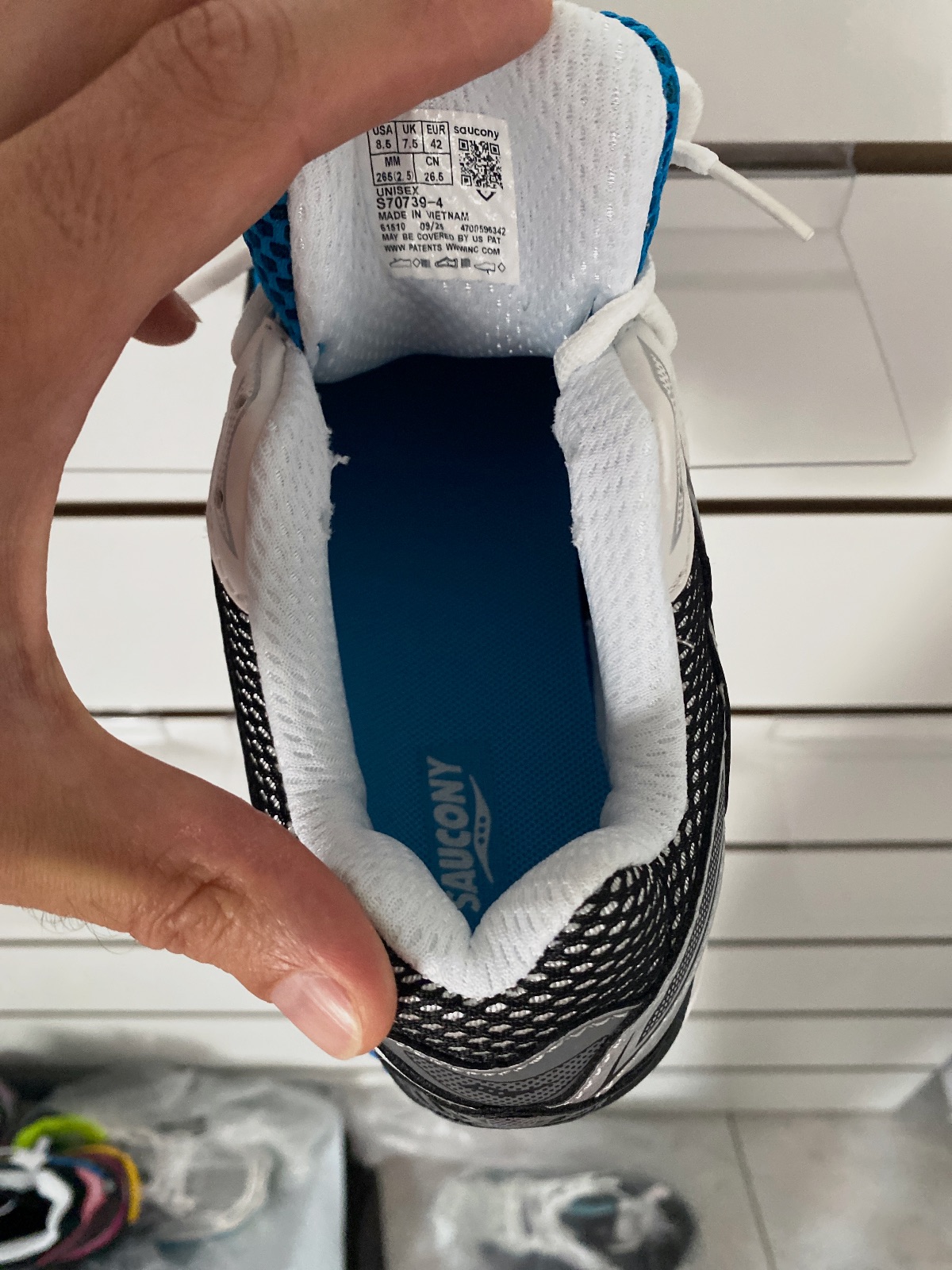 Saucony omni 9 progride bleu et blanche  – Saucony – taille EU 42 5