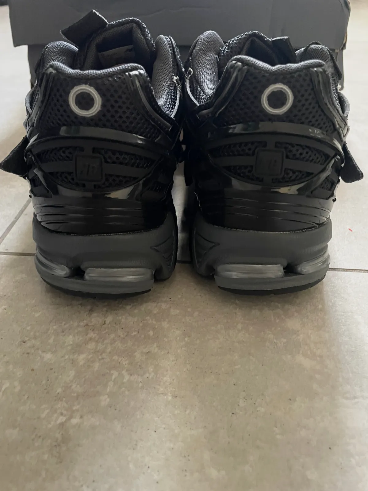 paire de new balance neuf – New Balance 2