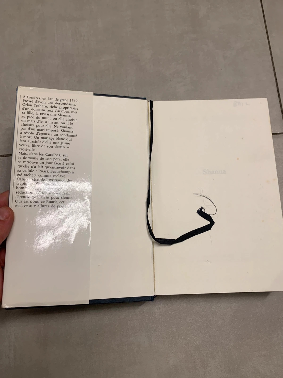 Livre Shanna – Kathleen E. Woodiwiss – édition reliée 1993 3