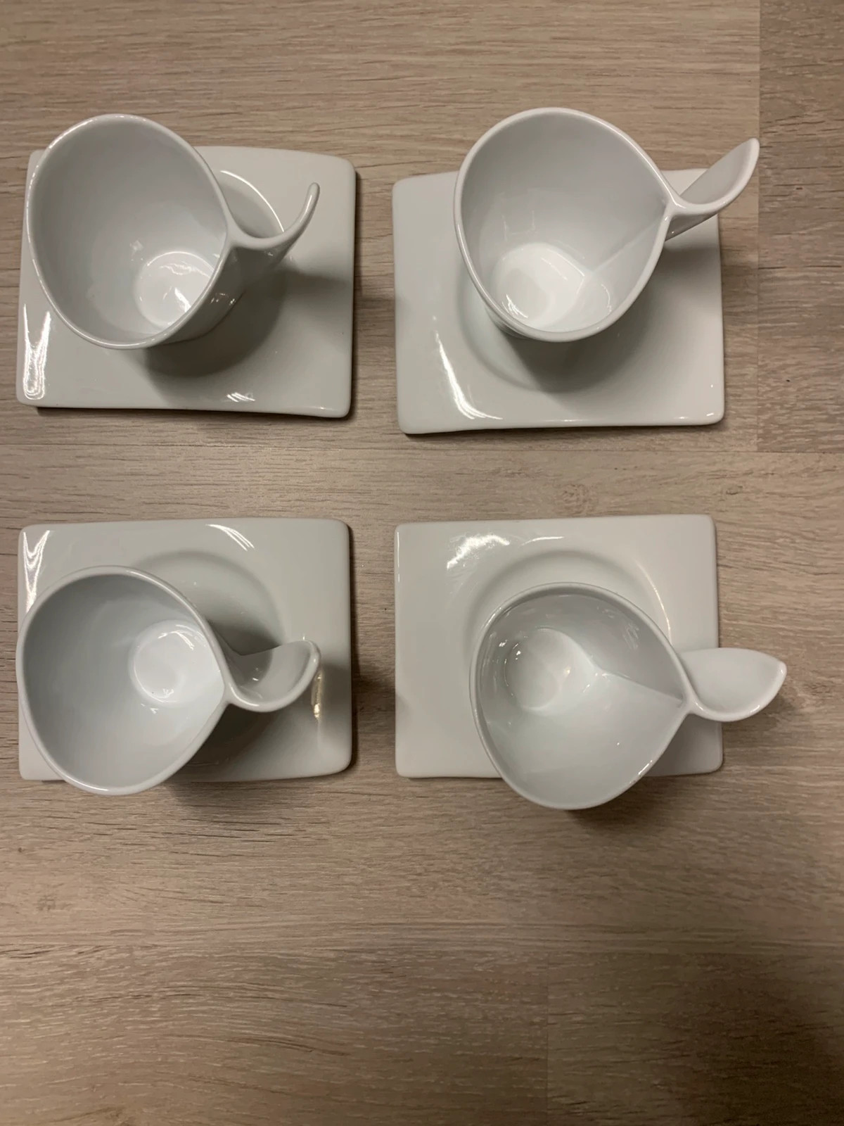 🤍 Lot de 4 tasses + soucoupes blanches design 3