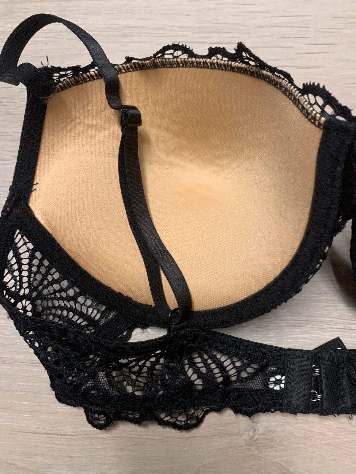 🖤 Soutien-gorge noir en dentelle Manoukian – 90D – Manoukian – taille 90D 5