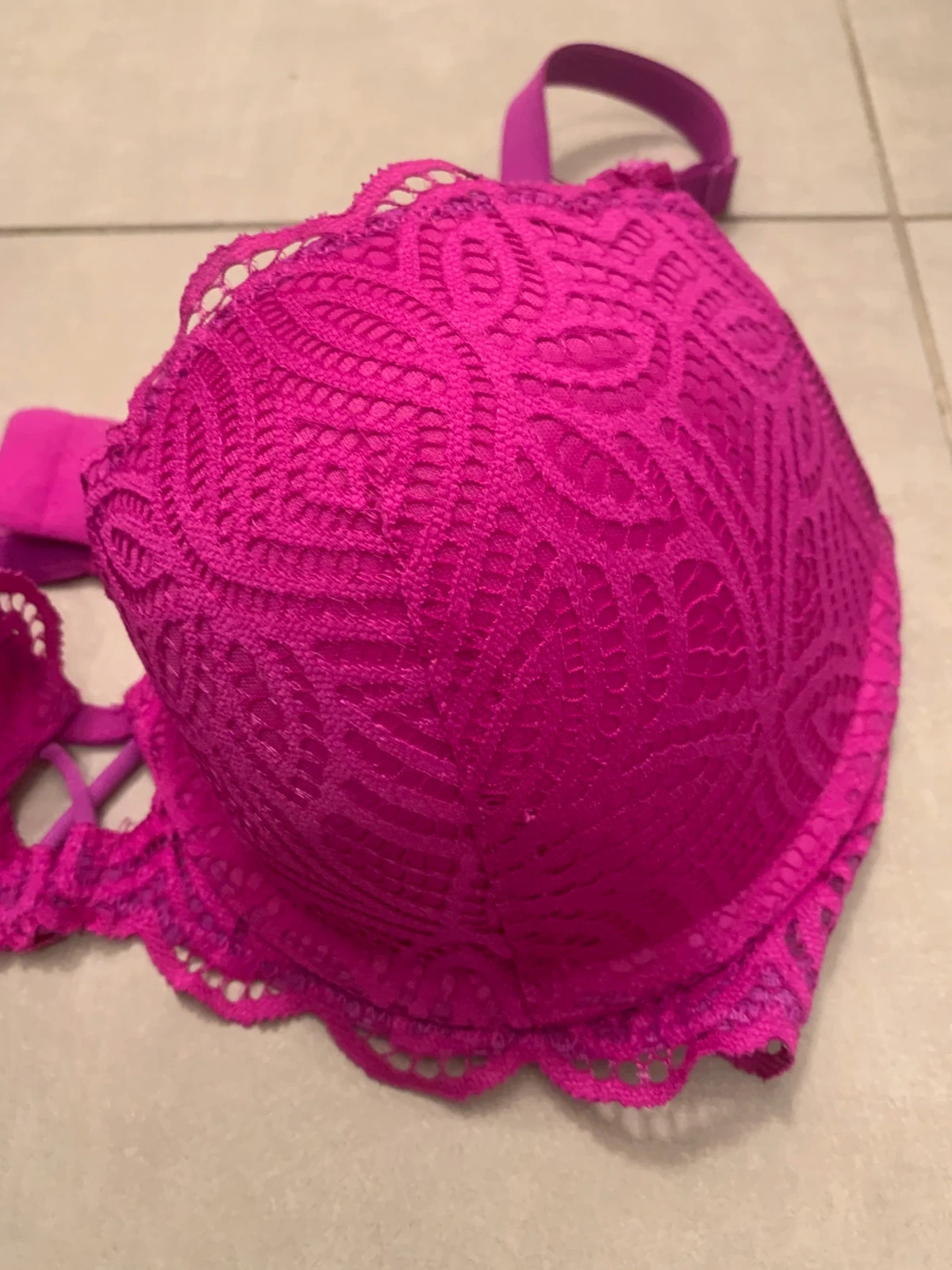 Soutien-gorge Undiz 90D rose fuchsia dentelle push-up – Undiz – taille 90D 3