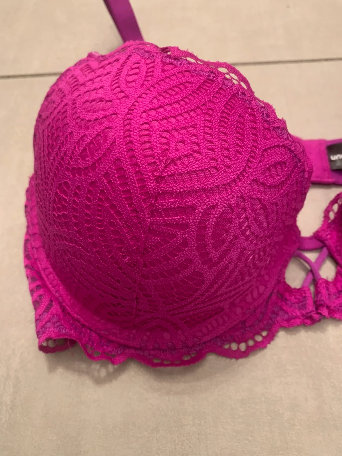 Soutien-gorge Undiz 90D rose fuchsia dentelle push-up – Undiz – taille 90D 2