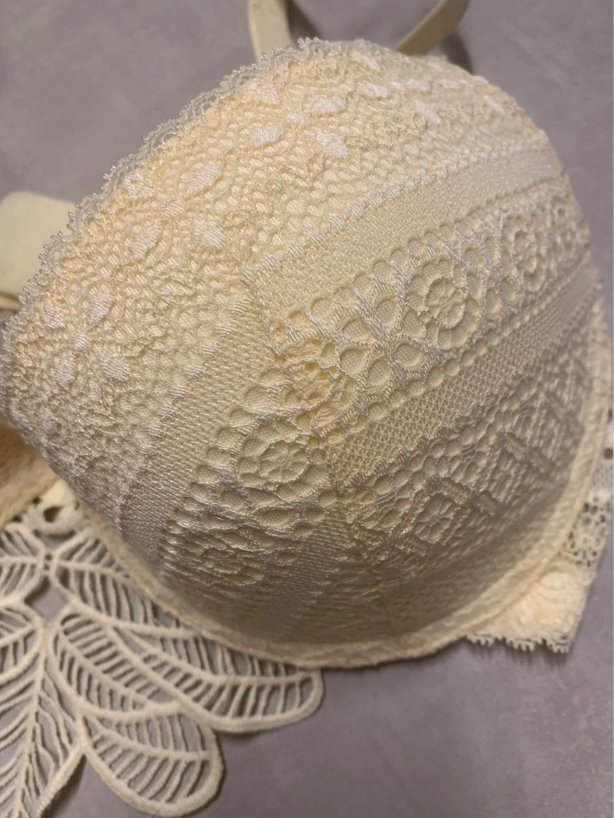 🤍 Soutien-gorge dentelle beige/ivoire/jaune pâle – Undiz – 85D – Undiz – taille 85D 3