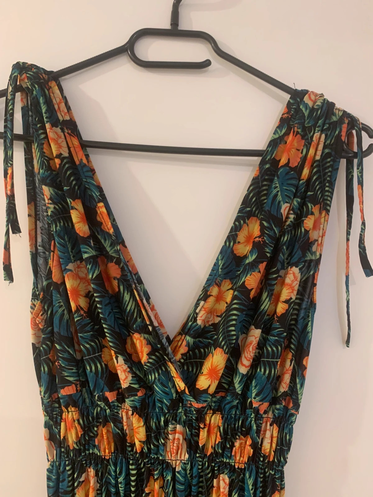 Robe longue fleurie tropicale 42/44 – décolleté V – élastiquée – taille XL / 42 / 14 2