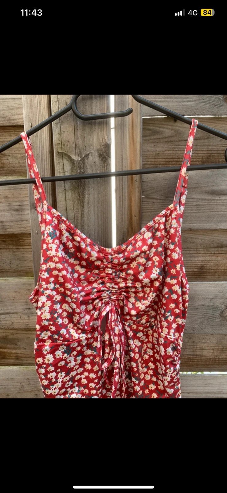Robe fleurie rouge froncée ajustable Taille M/38 Très bon état – Shein – taille M / 38 / 10 3