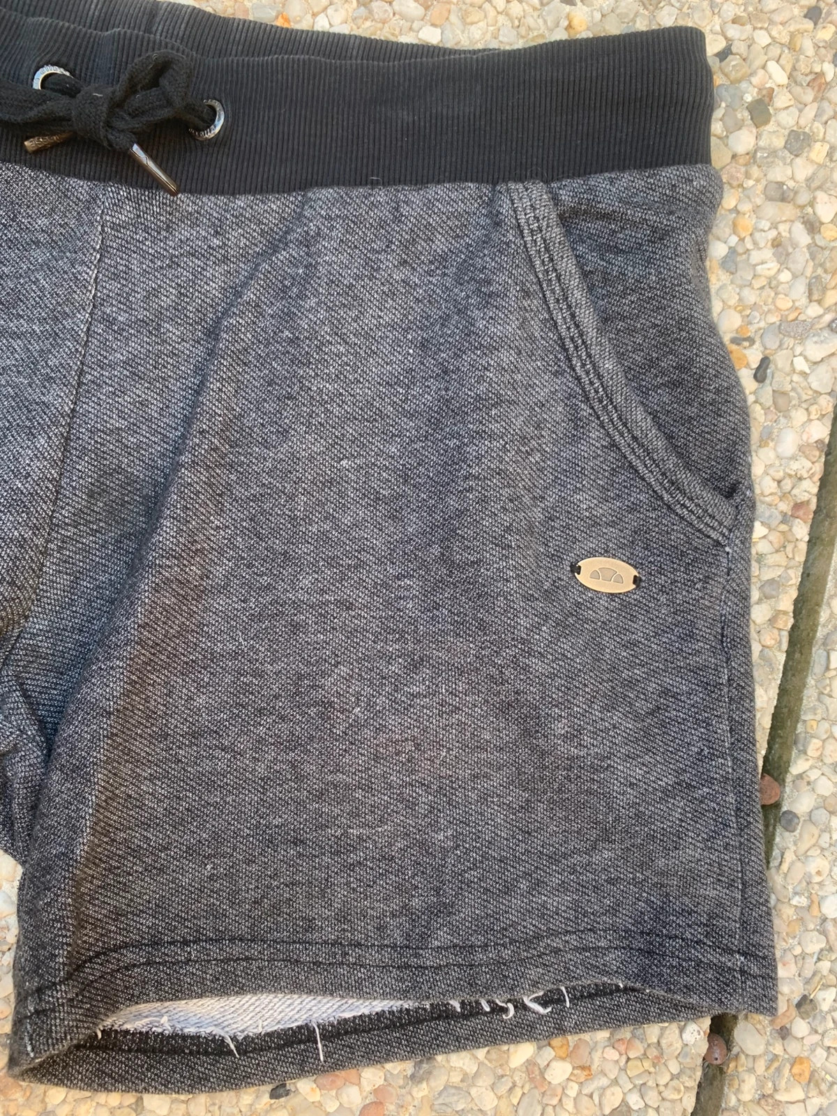 Short Ellesse gris anthracite taille S – Ellesse – taille S / 36 / 8 3