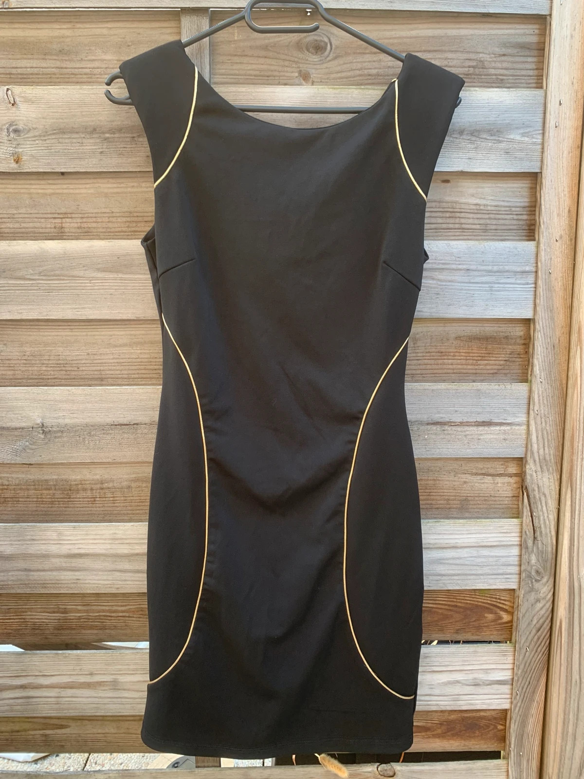Robe de soirée noire zippée détails dorés épaules rembourrées T36 – taille S / 36 / 8 2