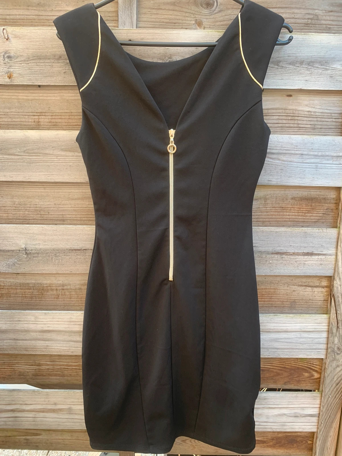 Robe de soirée noire zippée détails dorés épaules rembourrées T36 – taille S / 36 / 8 5