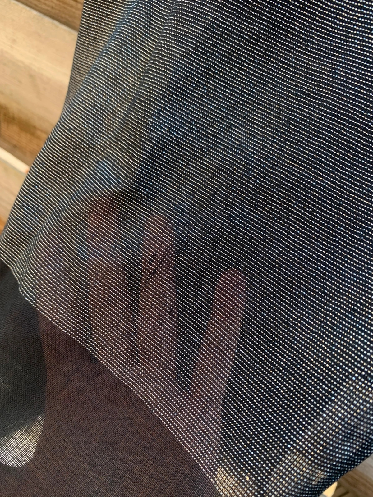Étole noire légère à rayures grises – Foulard / Châle élégant 3