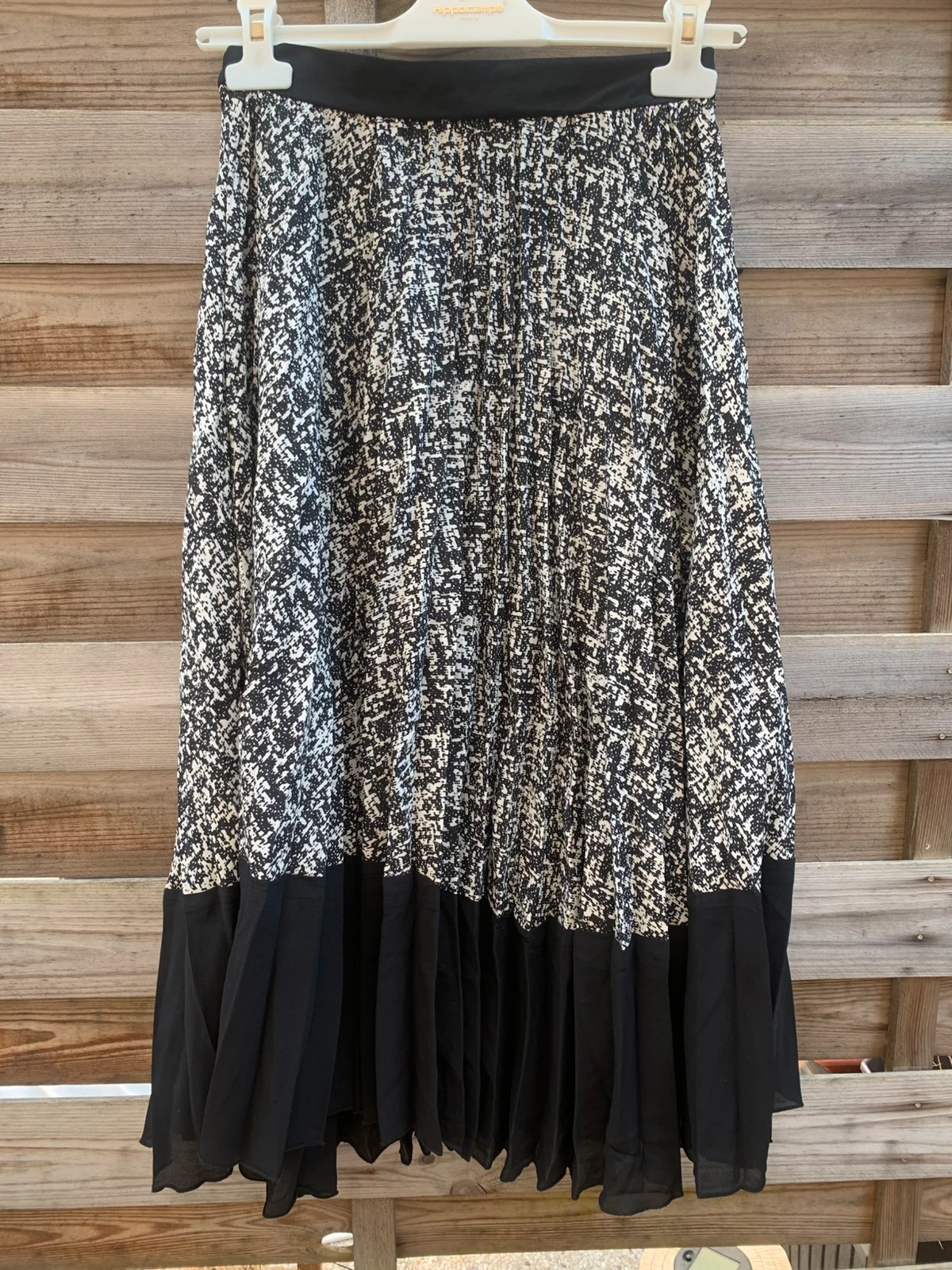 Jupe longue plissée Kaporal noire et écrue – Taille S – Neuve avec étiquette – Kaporal – taille S / 36 / 8 2