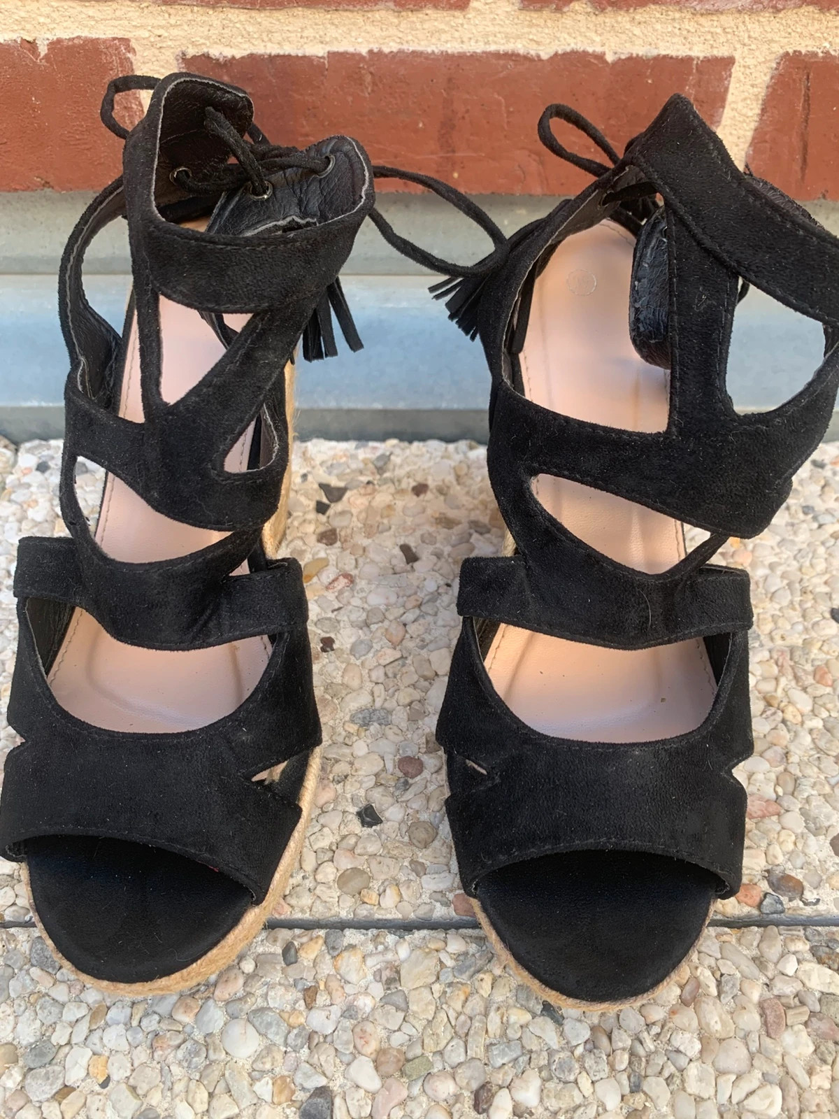Sandales compensées noires à lacets & pampilles – Pointure 39 – taille 39 3