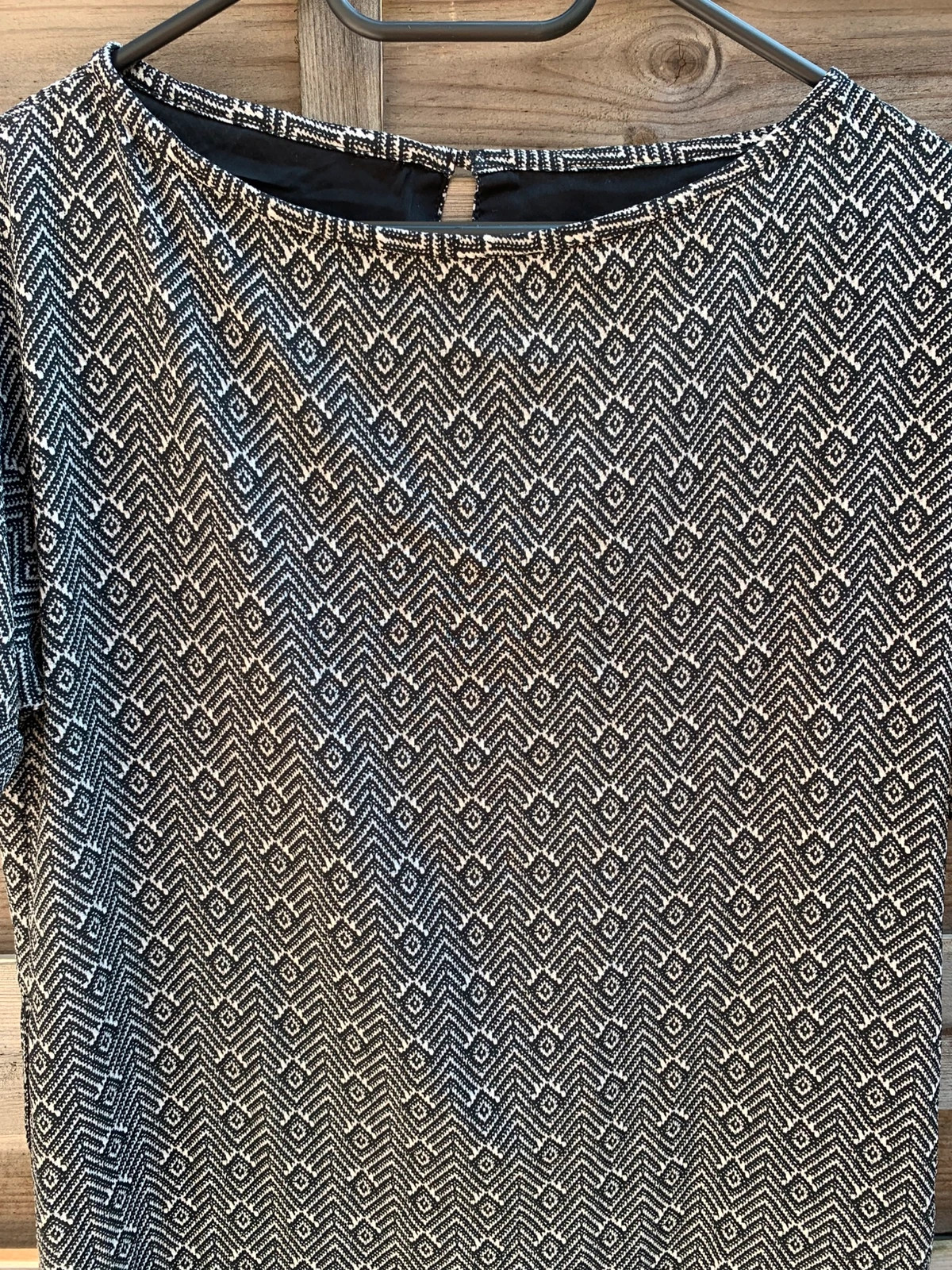 Robe IKKS Women T36 noir et écru imprimé graphique manches courtes – IKKS – taille S / 36 / 8 4