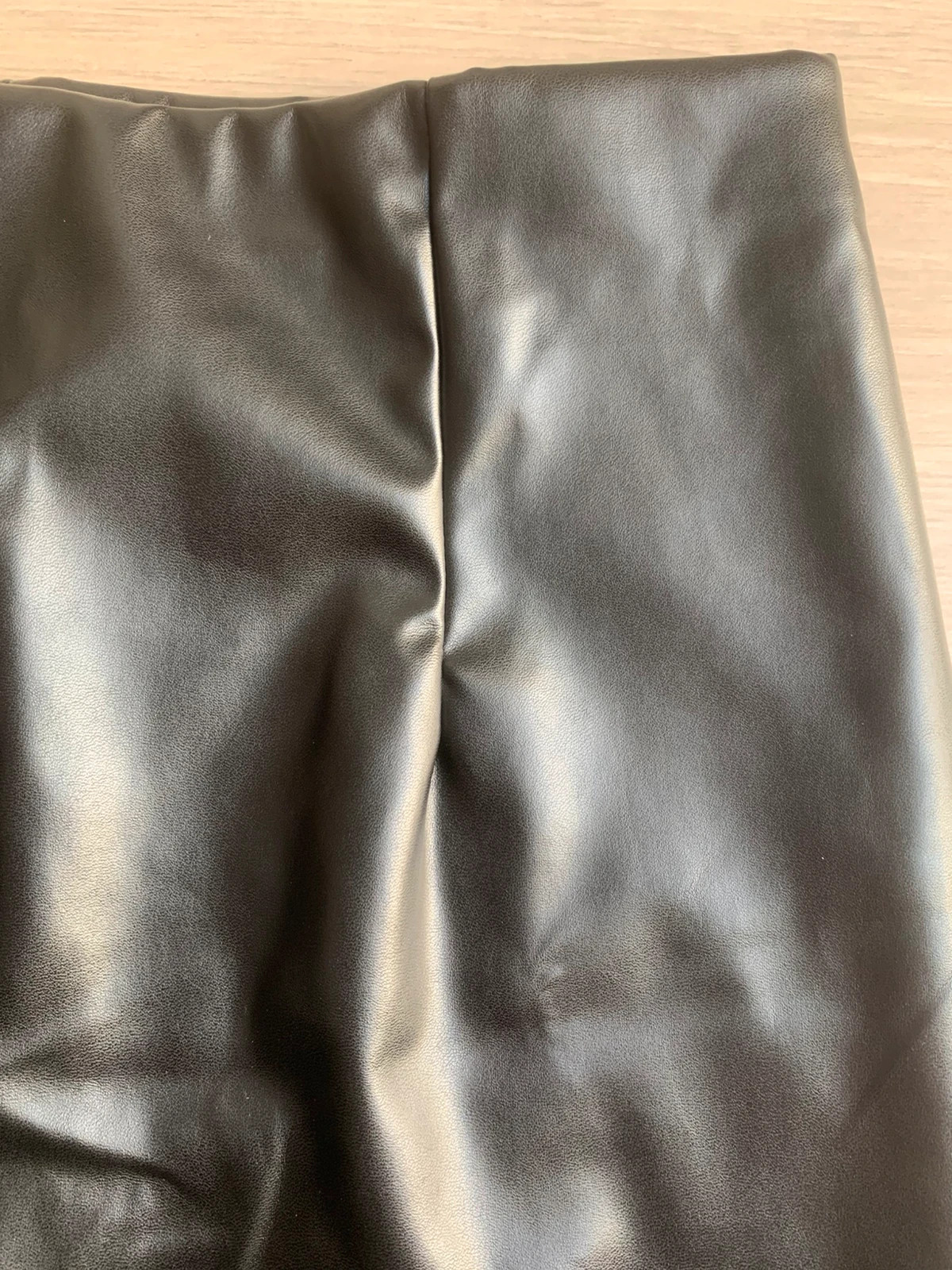 Jupe noire effet cuir ASOS Design Petite T34 – ASOS Petite – taille XS / 34 / 6 4