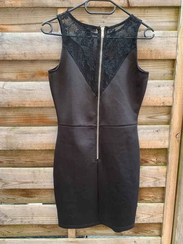 Robe noire Jennyfer élégante dentelle – Taille S – Jennyfer – taille S / 36 / 8 4
