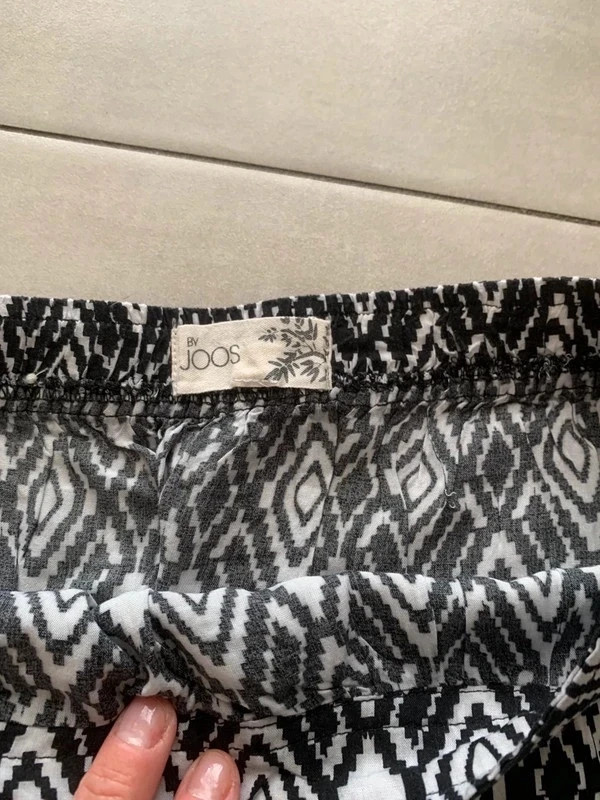 Jupe fluide noire et blanche imprimé graphique – Taille S – taille S / 36 / 8 3