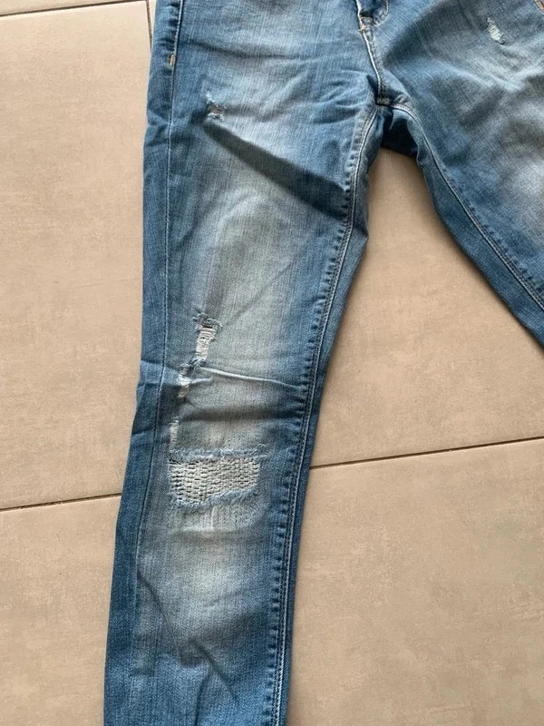 Jean ONLY Carmen skinny destroy – Taille 34 / XS – ONLY – taille XS / 34 / 6 5