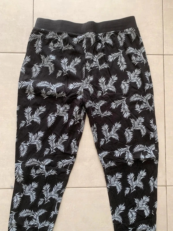 Bas de pyjama noir imprimé feuilles – Taille S – taille S / 36 / 8 5
