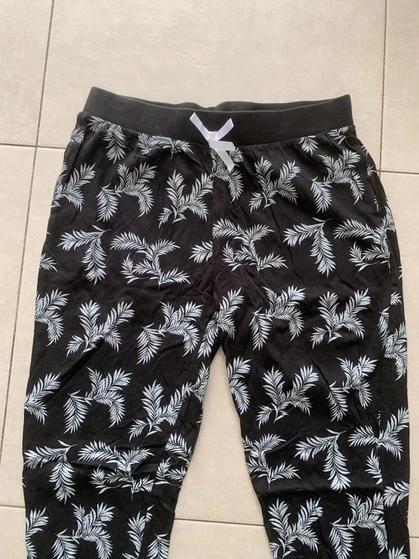 Bas de pyjama noir imprimé feuilles – Taille S – taille S / 36 / 8 2