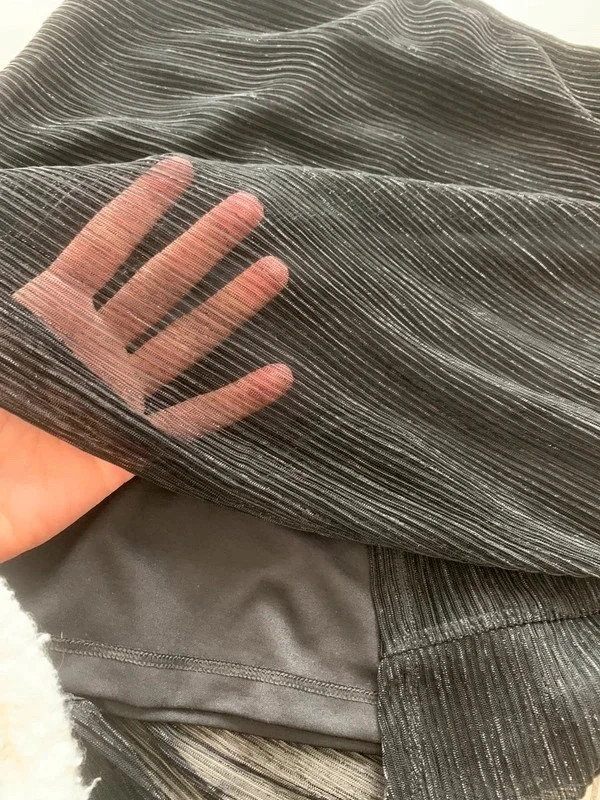Jupe noire brillante plissée à volant Jennyfer – Taille S – Jennyfer – taille S / 36 / 8 5