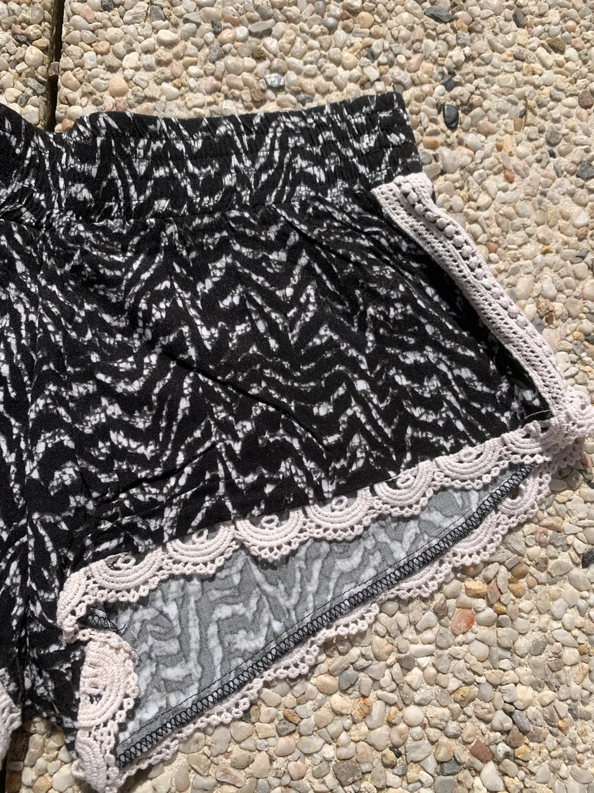 Short de nuit imprimé noir blanc dentelle Undiz XS – Undiz – taille XS / 34 / 6 3