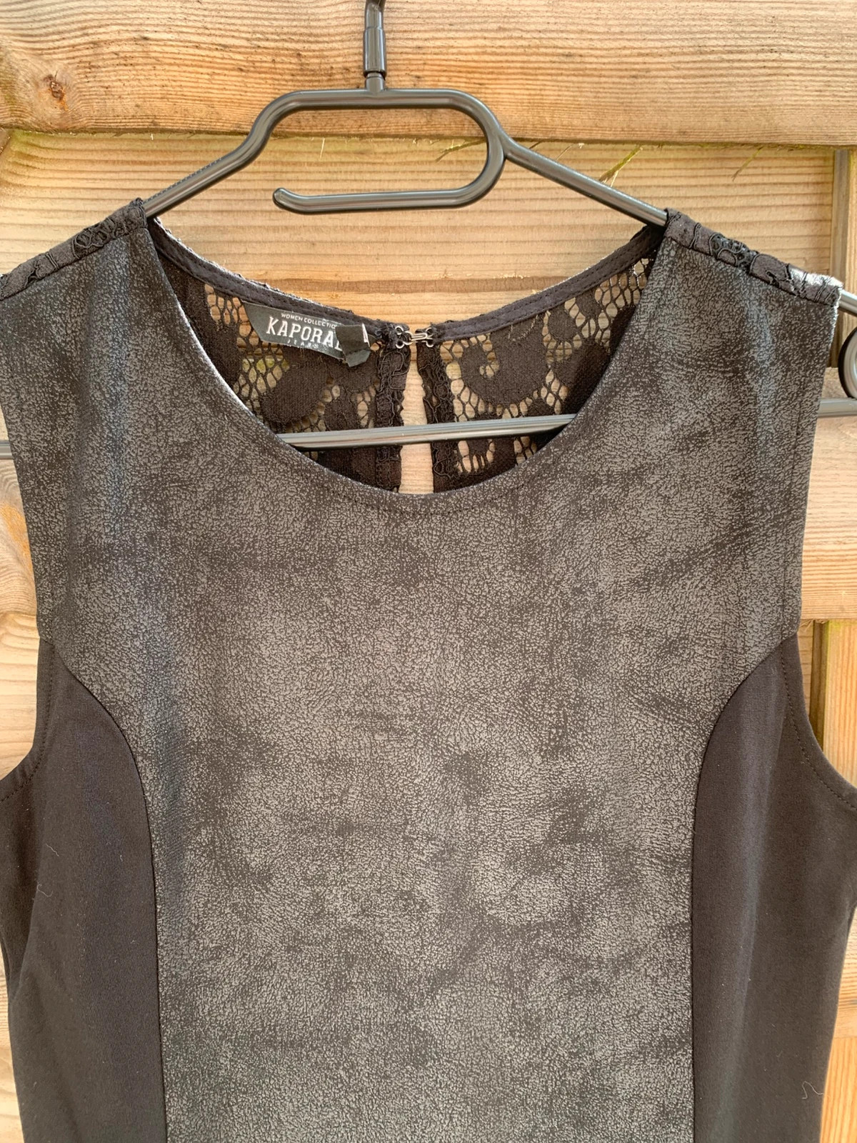 Robe Kaporal femme XS noire effet texturé & dentelle dos – très bon état – Kaporal – taille XS / 34 / 6 2