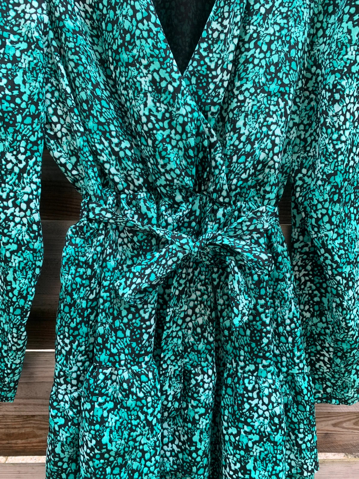 🌿 Robe portefeuille verte imprimée – Taille 36 – Neuve – La City – taille S / 36 / 8 4