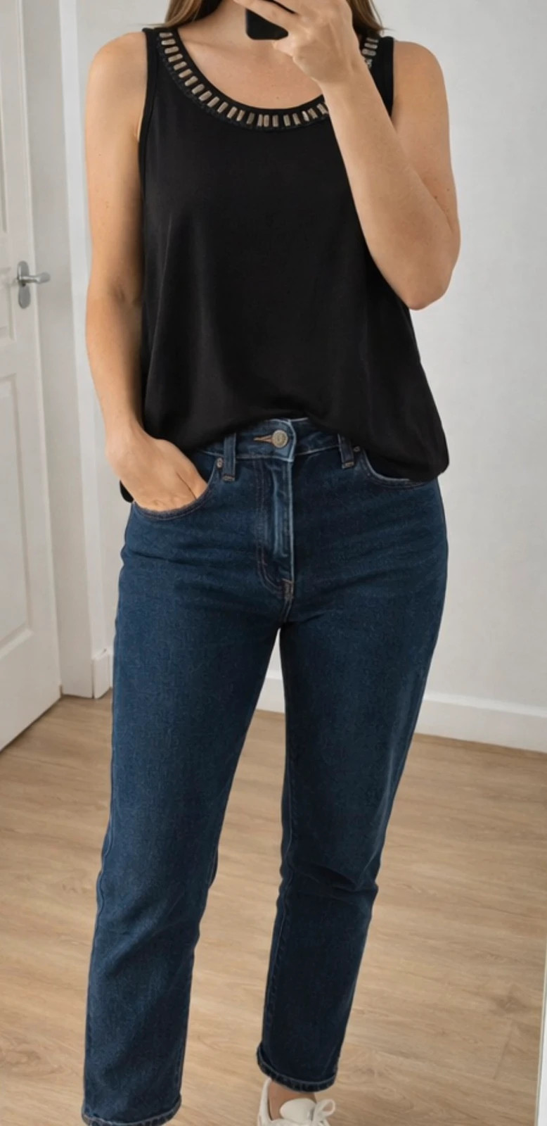 Top noir Kaporal très élégant, avec col arrondi orné de détails métalliques effet bijou – Kaporal – taille XS / 34 / 6 2