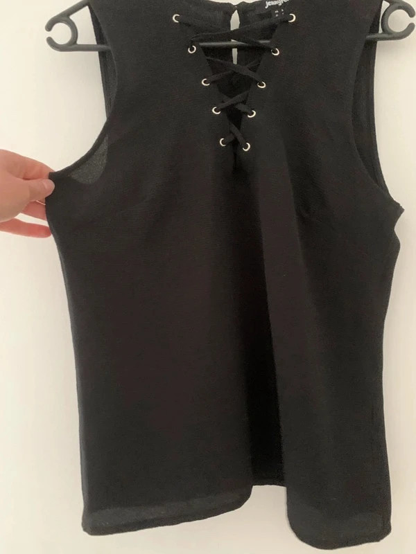 🖤 Top noir sans manches Jennyfer – col lacé – S 🖤 – Jennyfer – taille S / 36 / 8 4