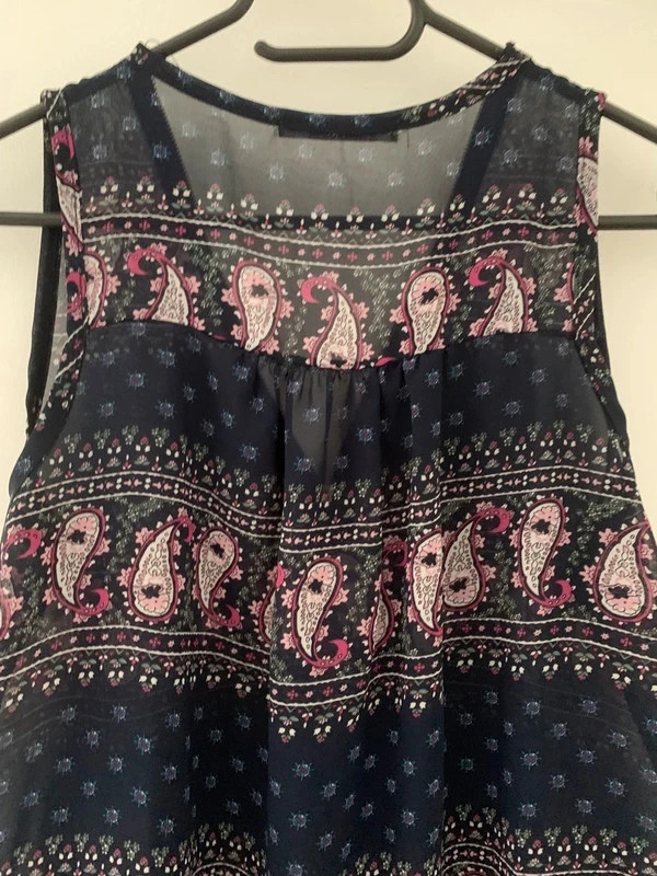 🌸 Blouse sans manches fluide motif paisley – bleu marine – S 🌸 – taille S / 36 / 8 5