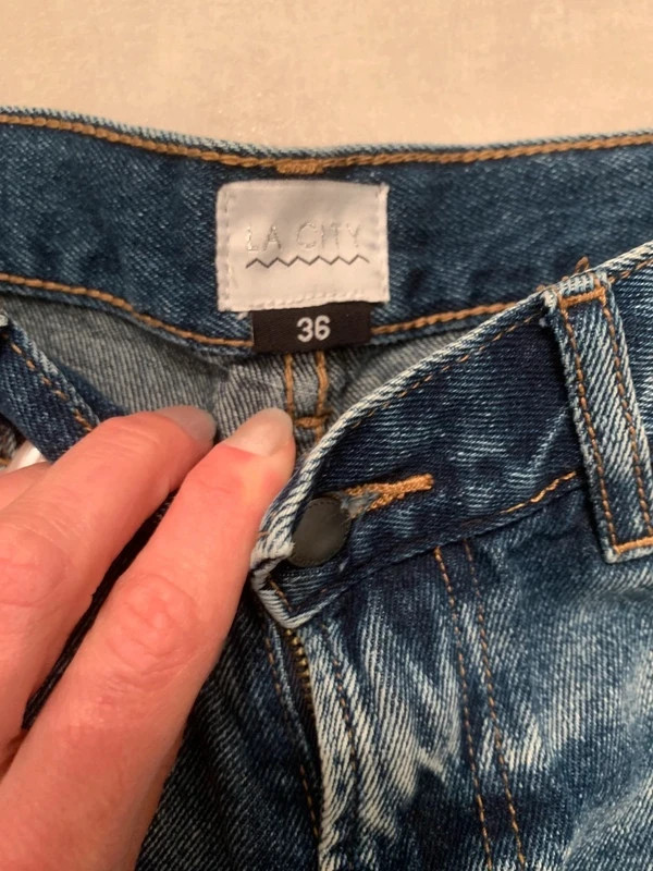 Short en jean La City taille 36 neuf – effet délavé tendance – La City – taille S / 36 / 8 4
