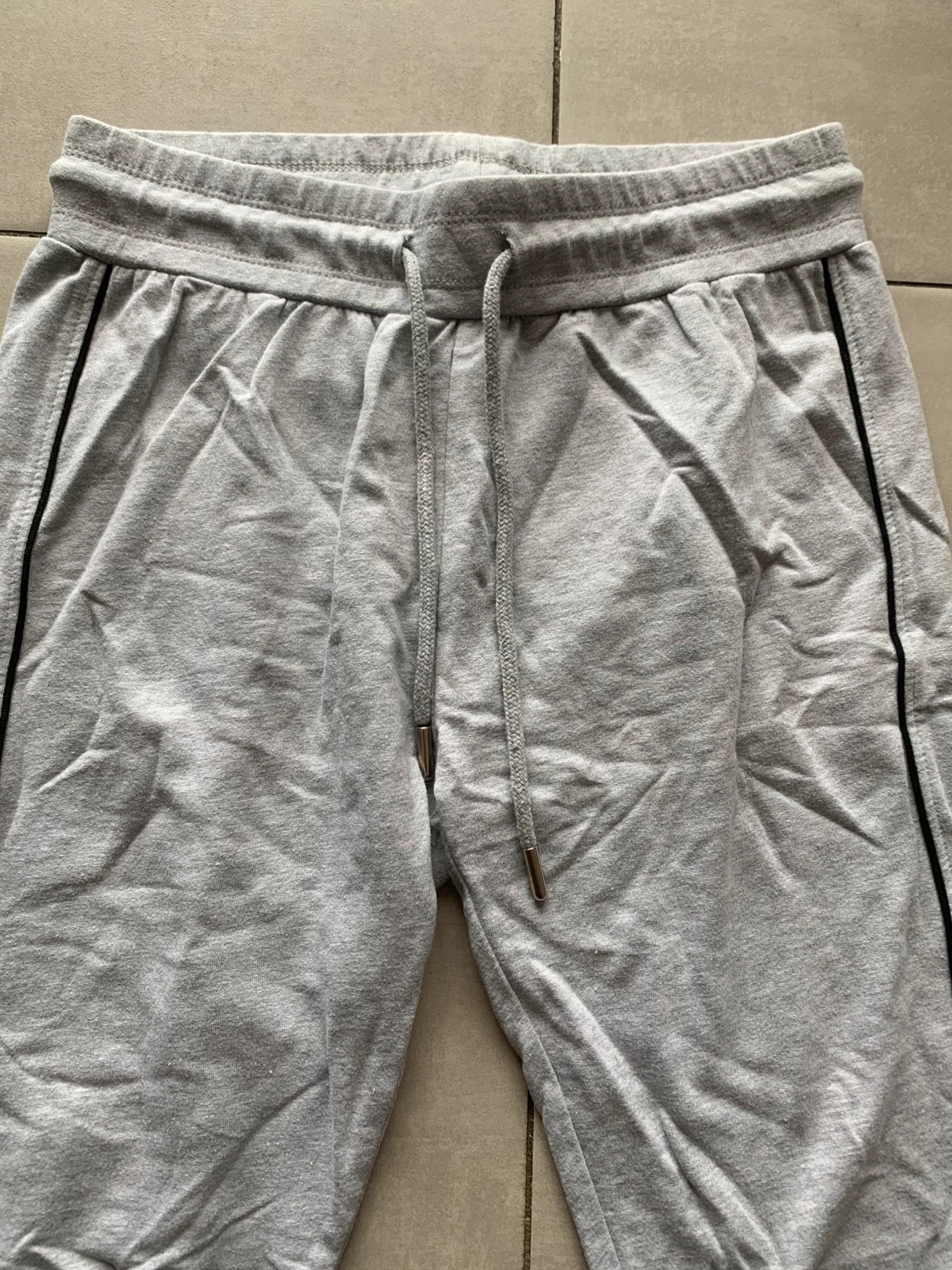 Jogging gris Jennyfer taille S – confortable & tendance – Jennyfer – taille S / 36 / 8 3